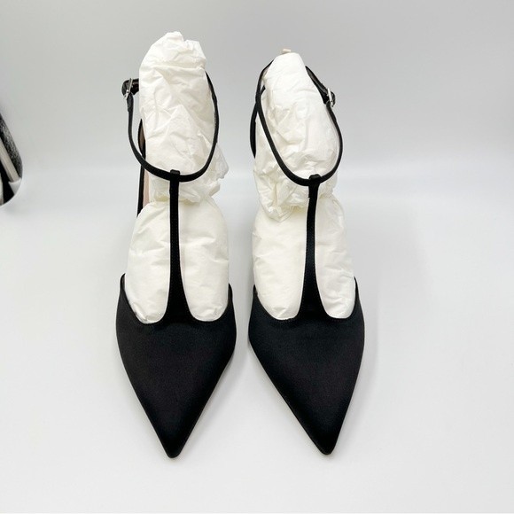 SJP Sarah Jessica Parker Taylor Black T-Strap Stiletto Point Toe Heels Pumps NEW - Picture 3 of 16